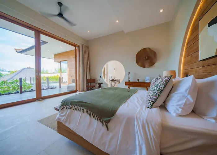 Villa Eko - Tropical Villa, Walk To